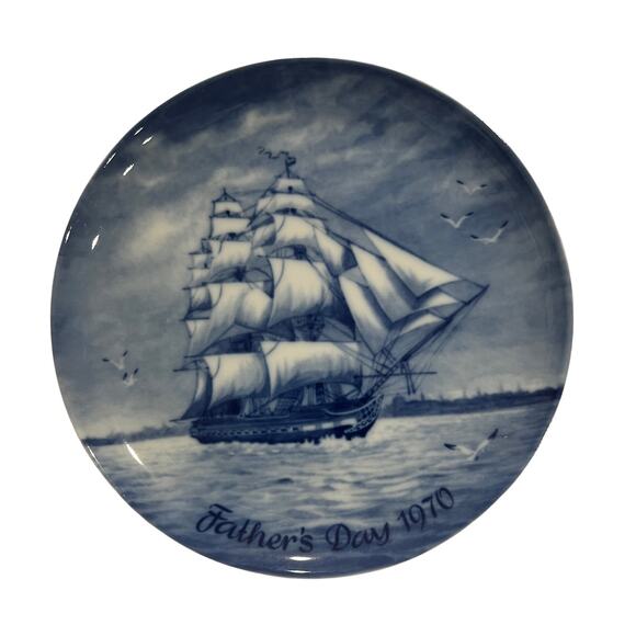 Vintage 1970 Royal Copenhagen Blue Father's Day Ship Decorator Collection Plate - Picture 1 of 2